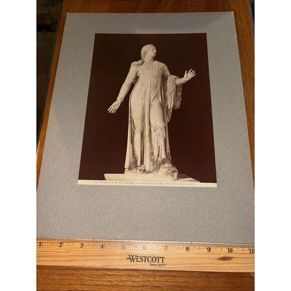 Vintage Daughter of Niobe Mounted Greek Sculpture Photo Florence Uffizi Museum - Picture 1 of 3